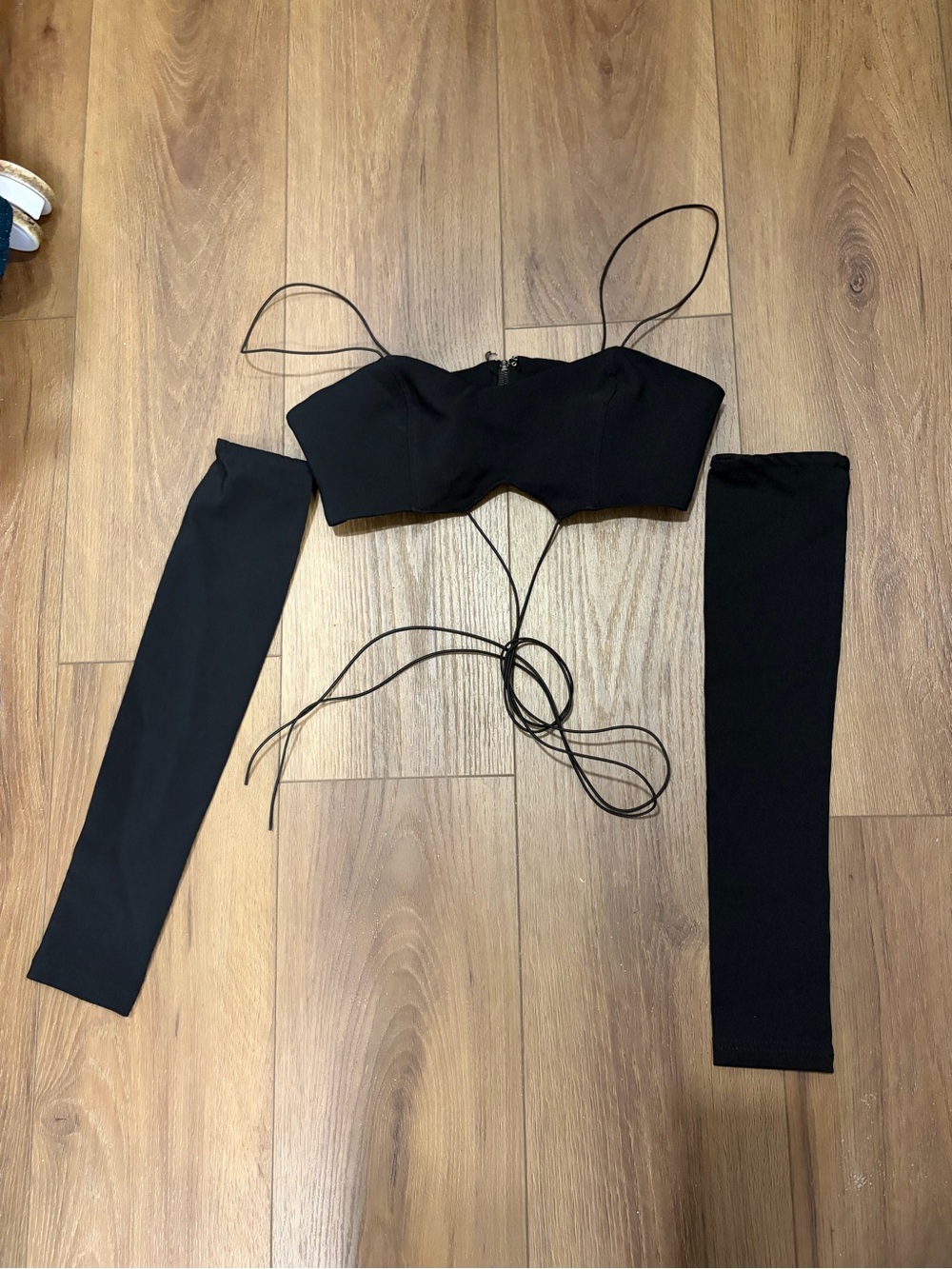Edikted Black Lace-Up Crop Top with Detachable Sleeves Size XS